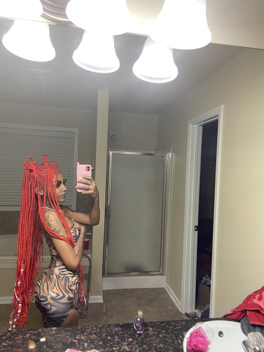 balionabeatt's tweet photo. Missing the braids 😩 https://t.co/xwezNs0xAc
