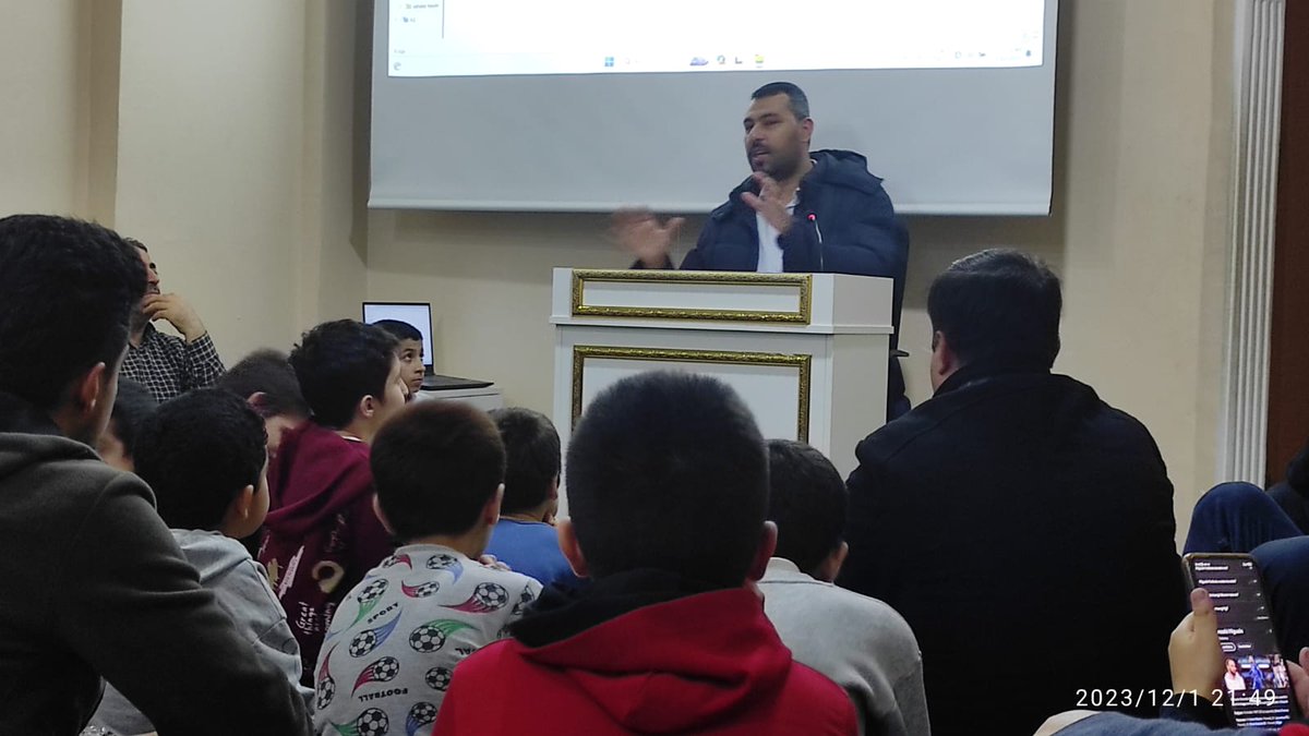 Bilgi ve imanın buluştuğu bir noktada, bu hafta Filistinli Araştırmacı Mahmoud Alrantisi'yi ağırladık. Hamas'ın kuruluşu ve direnişi konusunda aydınlatıcı bilgiler paylaştı. Kendisine ve katılımcılara teşekkür ederiz. #İslam #Hamas