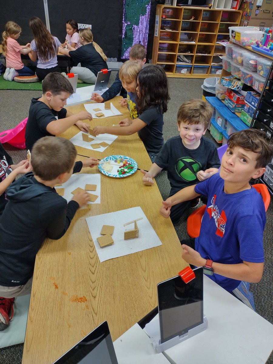 5thGarcia's tweet photo. Oh What Fun! 5th and 1st Roadrunner Buddies making some yummy memories this year.☺️
 What a delicious combination!
@LJaeger_HHE 
@HumbleISD_HHE https://t.co/I1q3JwLIxp