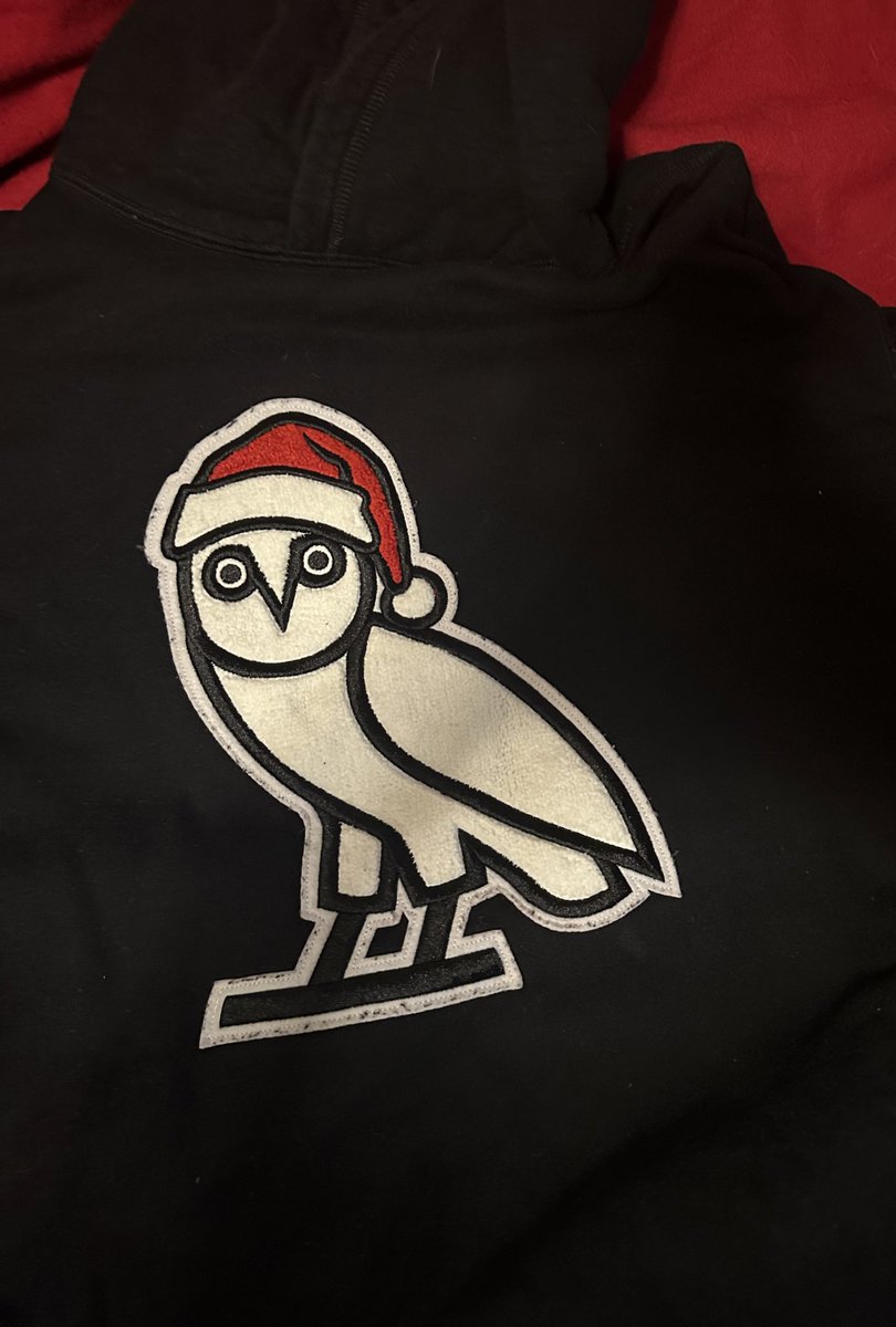DrakeDirect's tweet photo. That time of year 🎄 https://t.co/D6p93HLU6c