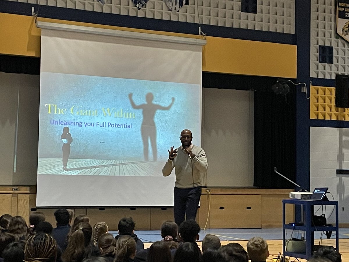 sjoa5's tweet image. Blessed to have Dr. Marc Davis present to our Grades 5-8 on “The Giant Within - Unleashing Your Full Potential.” The students were reminded they are wonderfully and masterfully made in the image of God with unlimited potential. @HCDSB
