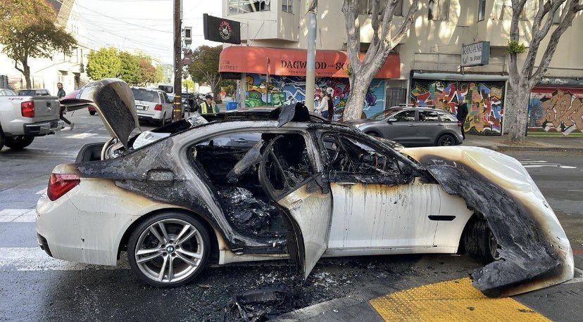 henrykleeKTVU's tweet photo. This BMW 5 Series was found on fire near 24th & Hampshire in the Mission and was doused by #SFFire. No one hurt. @SFPD @SFPDMission investigating circumstances https://t.co/1cqAy5RJZS