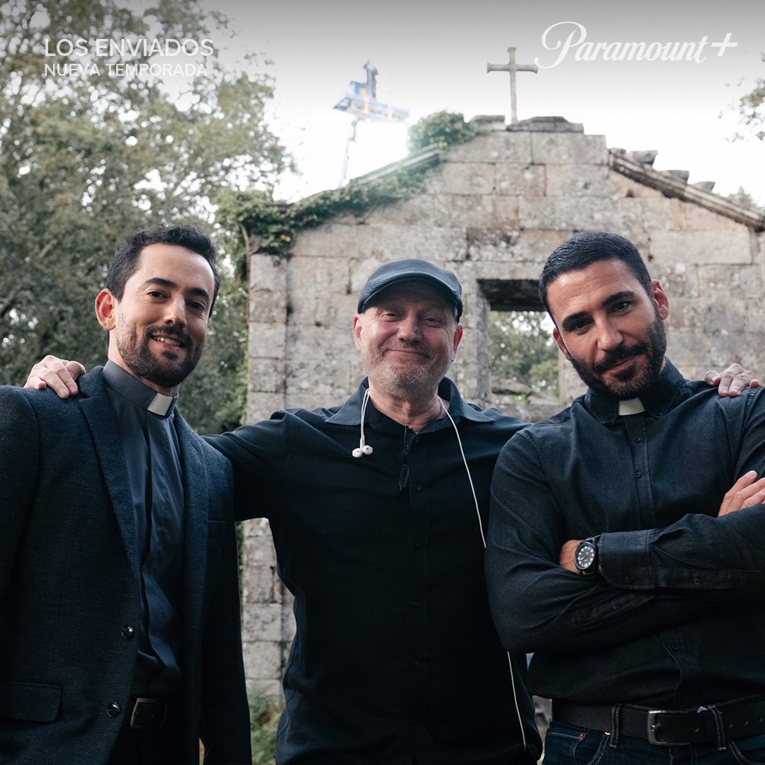 Un privilegio volver a colaborar con mi querido <a href="/juancampanella/">Juan José Campanella</a>, uno de los mejores directores que tenemos en este continente.
En una semana se estrena la segunda temporada de #LosEnviados y <a href="/ma_silvestre/">MiguelAngelSilvestre</a> y servidor les traemos varias sorpresas. 
<a href="/ParamountPlusMX/">Paramount+ México</a>