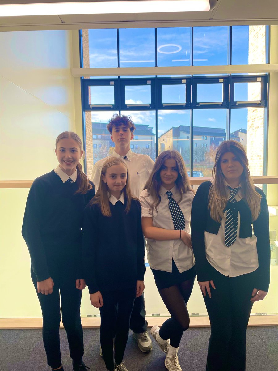 ArtsMadras's tweet photo. ‘Beak a leg’ to our amazing pupils from S1-S6 involved in this years @ByreTheatre Pantomime, Cinderella. What an amazing achievement, we are all very proud. 🤩👏@Madrascollege https://t.co/DV8nwCQukH