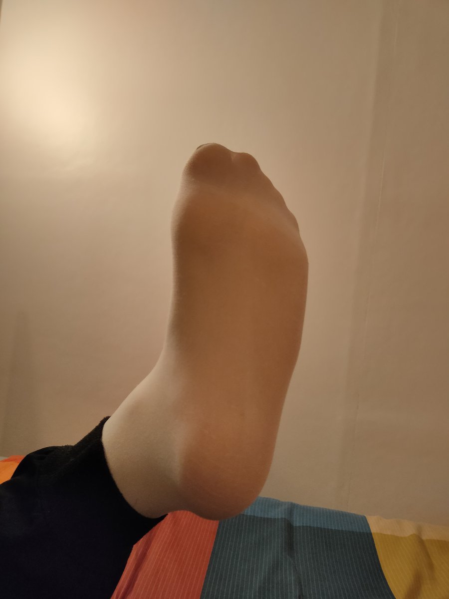 Eto_5912's tweet photo. I got sick the last week but I'm back !

You can find my new set of feet pics with white pantyhose on my MYM : https://t.co/q1xy21ivH7

#feet #feetcontent #feetpicsforsales #femboy #nsfw_twt https://t.co/ibnVLucCjg