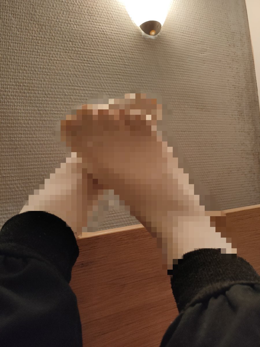 Eto_5912's tweet photo. I got sick the last week but I'm back !

You can find my new set of feet pics with white pantyhose on my MYM : https://t.co/q1xy21ivH7

#feet #feetcontent #feetpicsforsales #femboy #nsfw_twt https://t.co/ibnVLucCjg