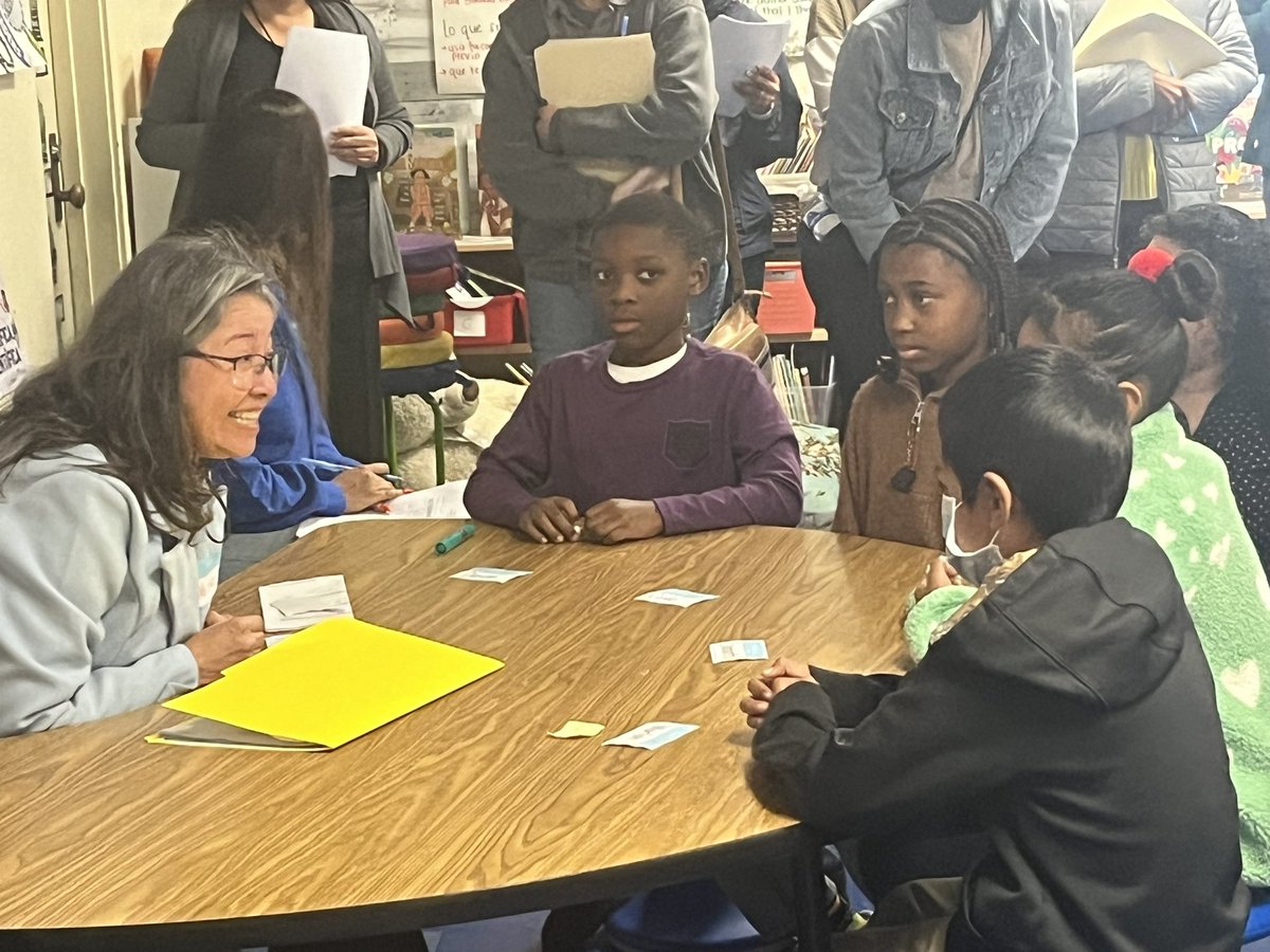 drespicer88's tweet photo. Building Teacher Capacity! Our content experts are conducting demo lessons for our teachers based on the “Science of Reading.” Working with small groups to build fluent readers in grades 3-5.
#personalizedinstruction#AcceleratingSuccess https://t.co/Pziu5J7XM8