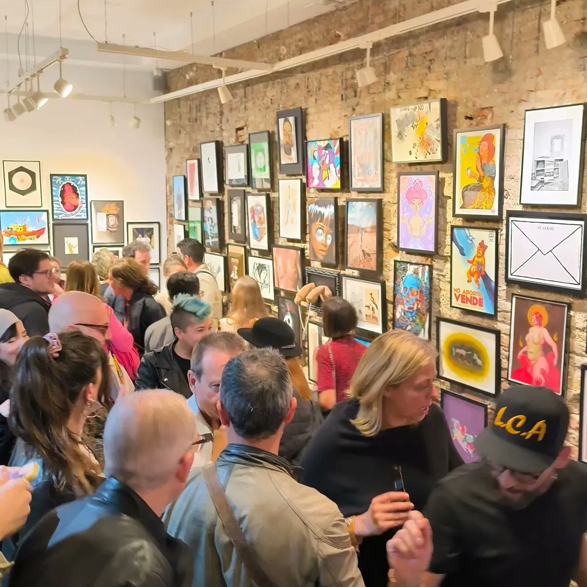 <a href="/lca_malaga/">La Casa Amarilla Málaga</a> <a href="/davidburbano/">david burbano</a> Doy fé de que hubo una marea amarilla ayer dentro y fuera de la casa.
Enhorabuena 👏👏👏💝