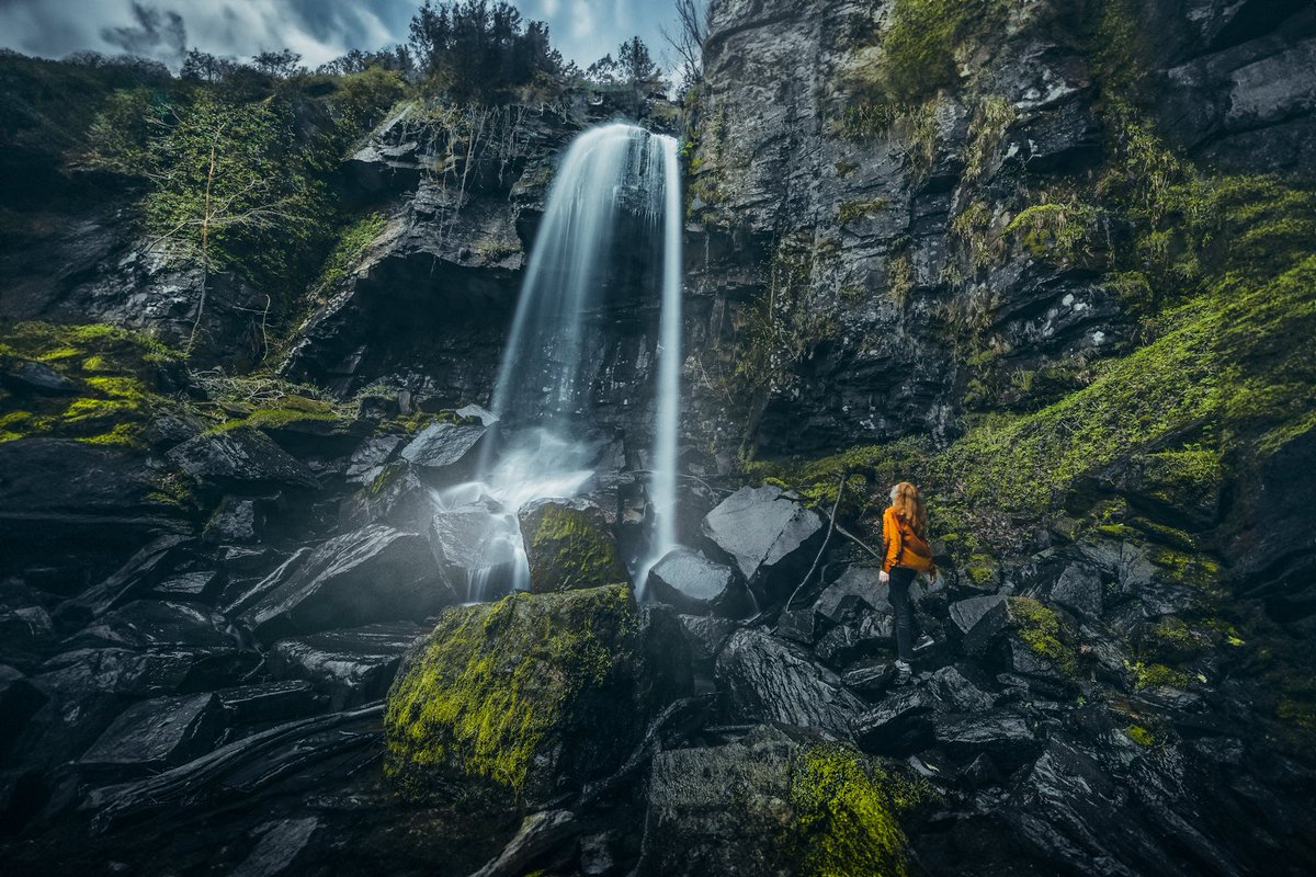Wadia_Photo's tweet photo. Feeling the pulse of nature 🌊 

Camera | Nikon Z7
Lens | Nikkor 14-24mm f/2.8
Software | Photoshop + Lightroom

#landscape #NaturePhotography 
#natgeoyourshot #nikon #landscapeart #waterfallphotography #natureshooters https://t.co/RXV5j87XdL