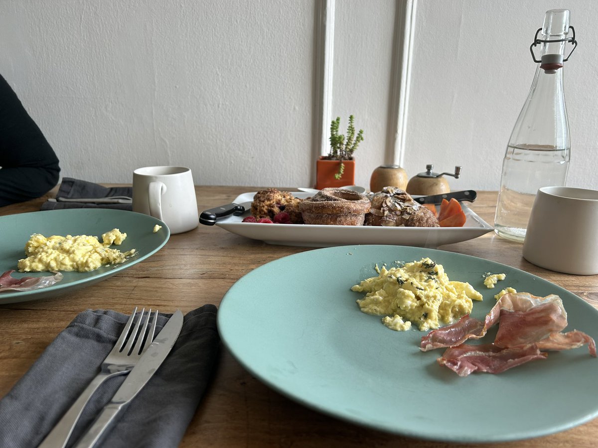 Tony Parisi tweet media