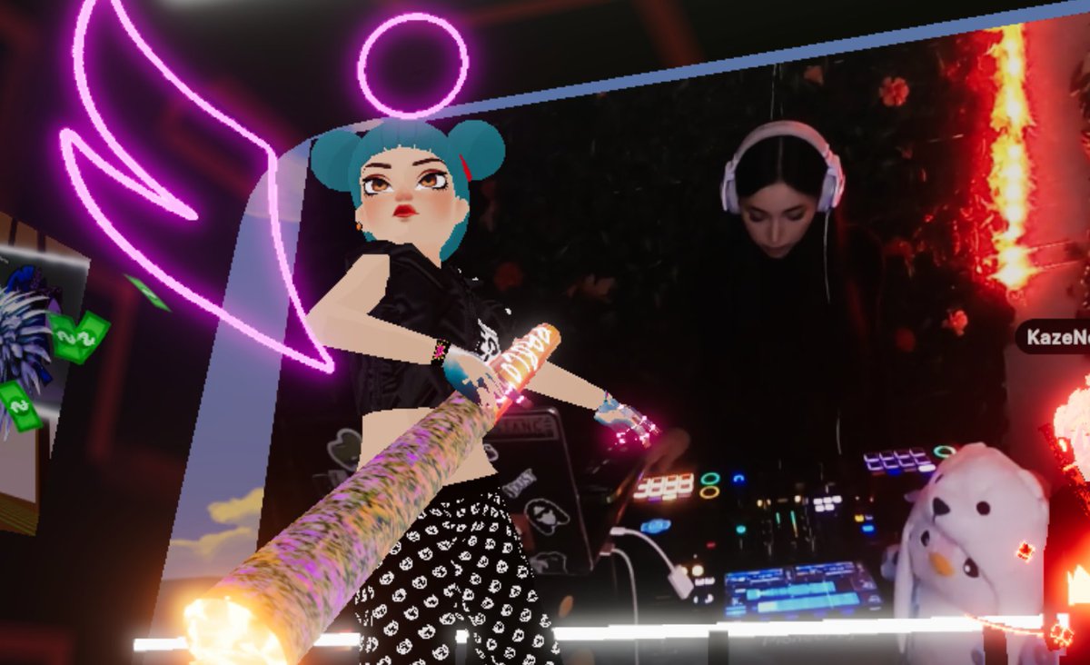 MAKEANFT's tweet photo. LIVE NOW OUR Degoddess fam DJ @dgentalks #DJALIVE 138,130 From @DJTRAXNFT Parcel in @decentraland For @vtatveth Gen2 wearable release COME vibe fam! https://t.co/KjRcKMabkk
