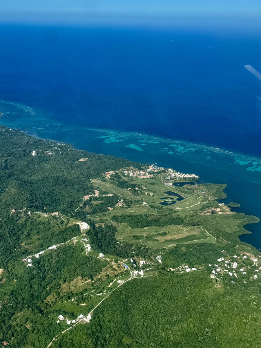 Beautiful #Roatan - with <a href="/PristineBay/">Pristine Bay Resort</a> <a href="/LasVerandas/">Las Verandas</a> Duna Tower and the Beta District of <a href="/Prosperahn/">Honduras Próspera</a>