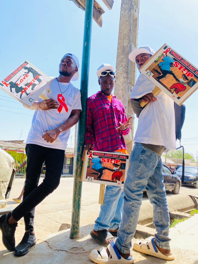 OluchiNdubuis10's tweet photo. #WorldAIDSDay2023 
#LetCommunitiesLead
#positiveliving
#EndAIDS 
#endstigma

@IHVNigeria 
@APYIN1 https://t.co/QngJuiLYtU