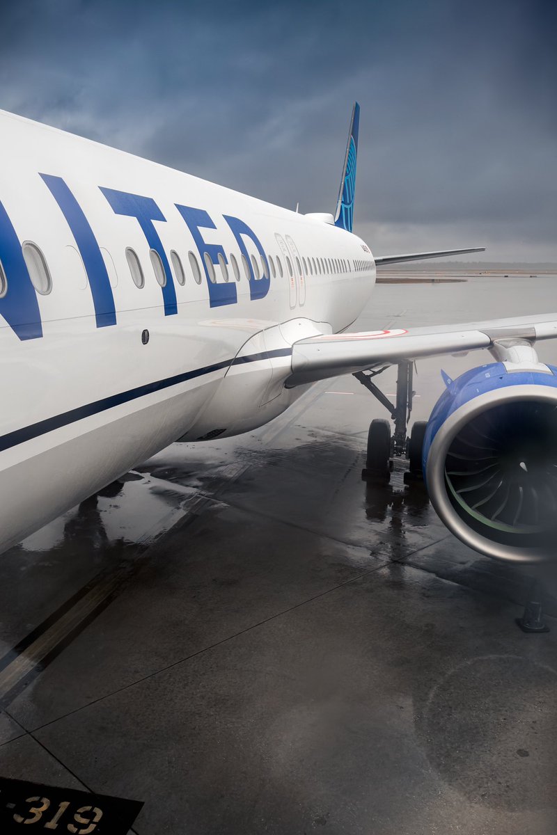 spotwithmelvin's tweet photo. United’s newest addition to their fleet—A321neo!

#unitedairlines #airbus #a321neo https://t.co/8fFgElQkkw