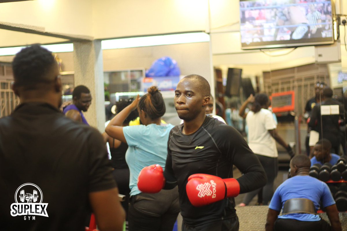 suplexfitnessug's tweet photo. Few mins to turn over🤓the amazing Friday thumbs up to everyone who made it to the aero boxing 🥊 session today with coach Deno ✅keep coming.Don’t miss out tomorrow weight lifting 🏋🏽♀️ drills..Open House
#aeroboxing #indoor #gym #spiring #boxing #weighttraining #power #motivation https://t.co/w1JjDtofVz