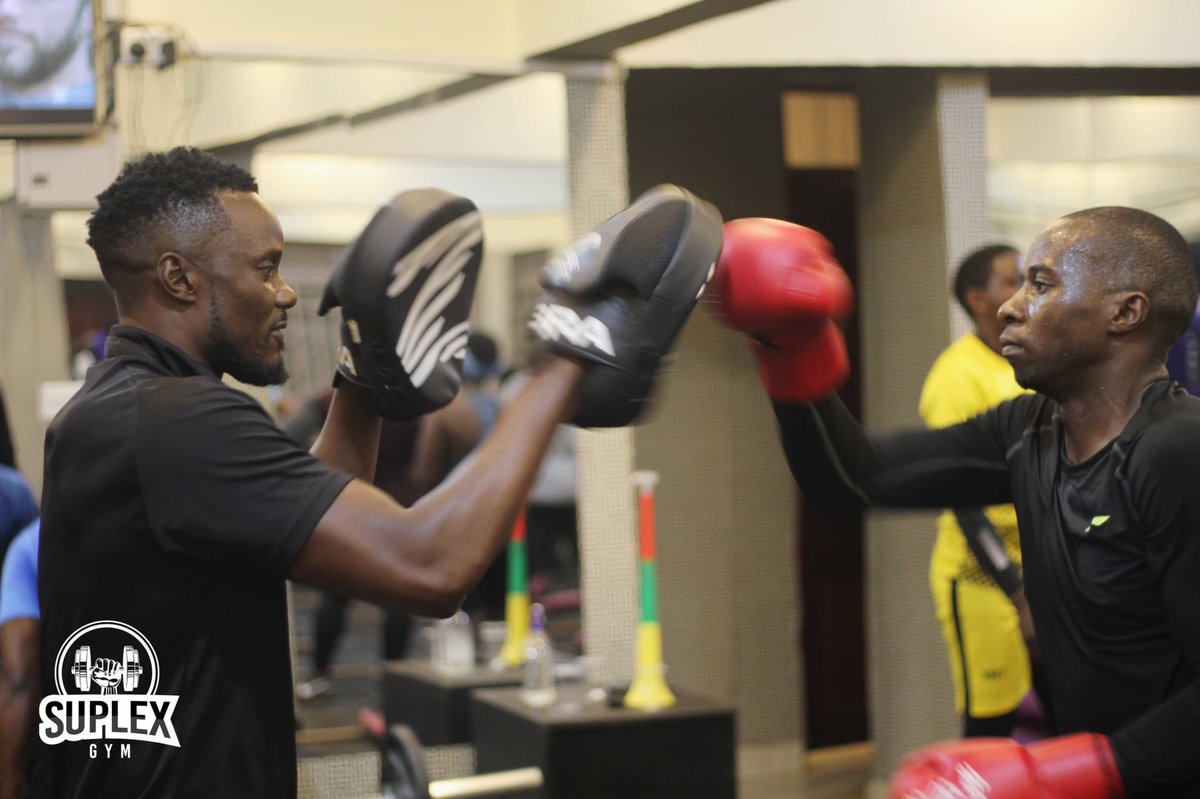 suplexfitnessug's tweet photo. Few mins to turn over🤓the amazing Friday thumbs up to everyone who made it to the aero boxing 🥊 session today with coach Deno ✅keep coming.Don’t miss out tomorrow weight lifting 🏋🏽♀️ drills..Open House
#aeroboxing #indoor #gym #spiring #boxing #weighttraining #power #motivation https://t.co/w1JjDtofVz