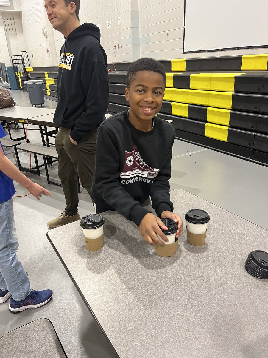 MissCraigTFMS's tweet photo. Coffee Shop always keeps us busy! Great team work! Thank you to the JNHS members for always helping us! #TFSPantherPride https://t.co/6RnDacajMz