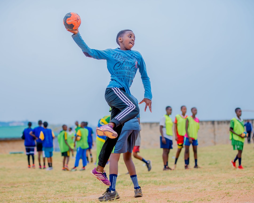 Samishimwe's tweet image. #NationalTalentDay2023
Kuri uyu wa Gatandatu 2- 3/12/2023, @HuyeDistrict  harabera ibirori #NTD2023
Ni igikorwa kiri muri gahunda ya #IsongaProgram, umushinga wa Leta y&apos;u Rwanda binyuze muri @Rwanda_Sports , ku bufatanye na Agence Française de Dévéloppement @AFD_France