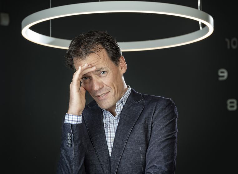 top_politiek's tweet photo. Het 'fenomeen'
#TijsVanDenBrink
https://t.co/VVB6ig9Ha4
Niet ontsnapt uit een beschermd wonen omgeving, maar een zwetsende fascistische (@EOnl) #zakkenvuller ingehuurd voor het effectief gaslighten via de #PubliekeOmroep met #belastinggeld van de bevolking.
#VaccinatieDood https://t.co/xffg8unYB8