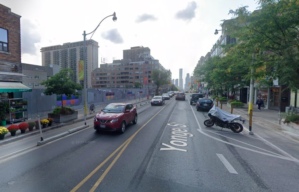 Construction is inevitable in a growing city like Toronto,  but sometimes enough is enough. A developer for a project at Yonge &amp; St Clair is asking to block the bike lanes in both directions until 2025!

Sign our petition for safer construction zones now:

cycleto.ca/construction_z…