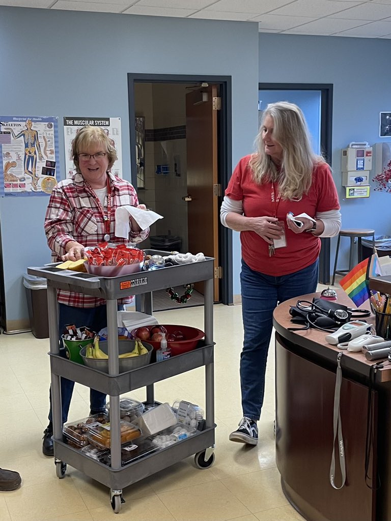 VGashlin's tweet image. Spreading some cheer on this 1st day of December with a treat cart and visits from the mental health team at CMS #canandaiguaproud #graywolves #canandaiguamiddeschool
