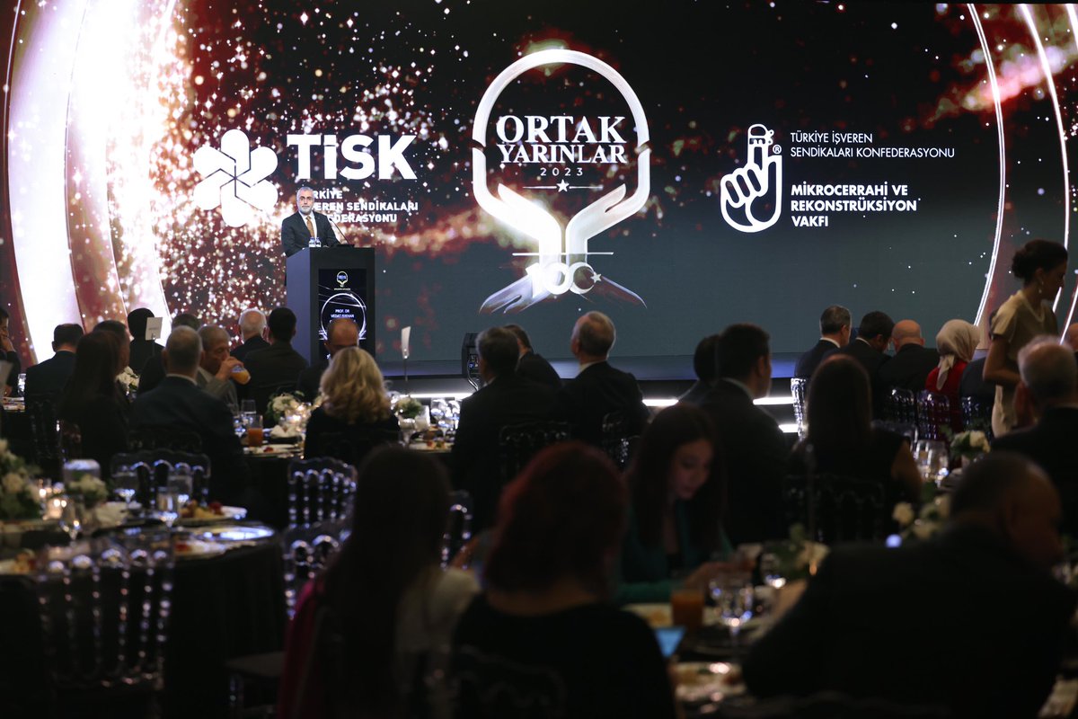 isikhanvedat's tweet photo. 📍Türkiye İşveren Sendikaları Konfederasyonu (TİSK) Ortak Yarınlar Ödül Töreni

Cumhuriyetimizin 100. Yılında Çalışma Hayatı çerçevesinde düzenlenen programda TİSK ailesi ile bir araya geldik. 

Kurumsal sosyal sorumluluk alanında ödül alan projeleri kutluyor, emeği geçenlere teşekkür ediyorum.