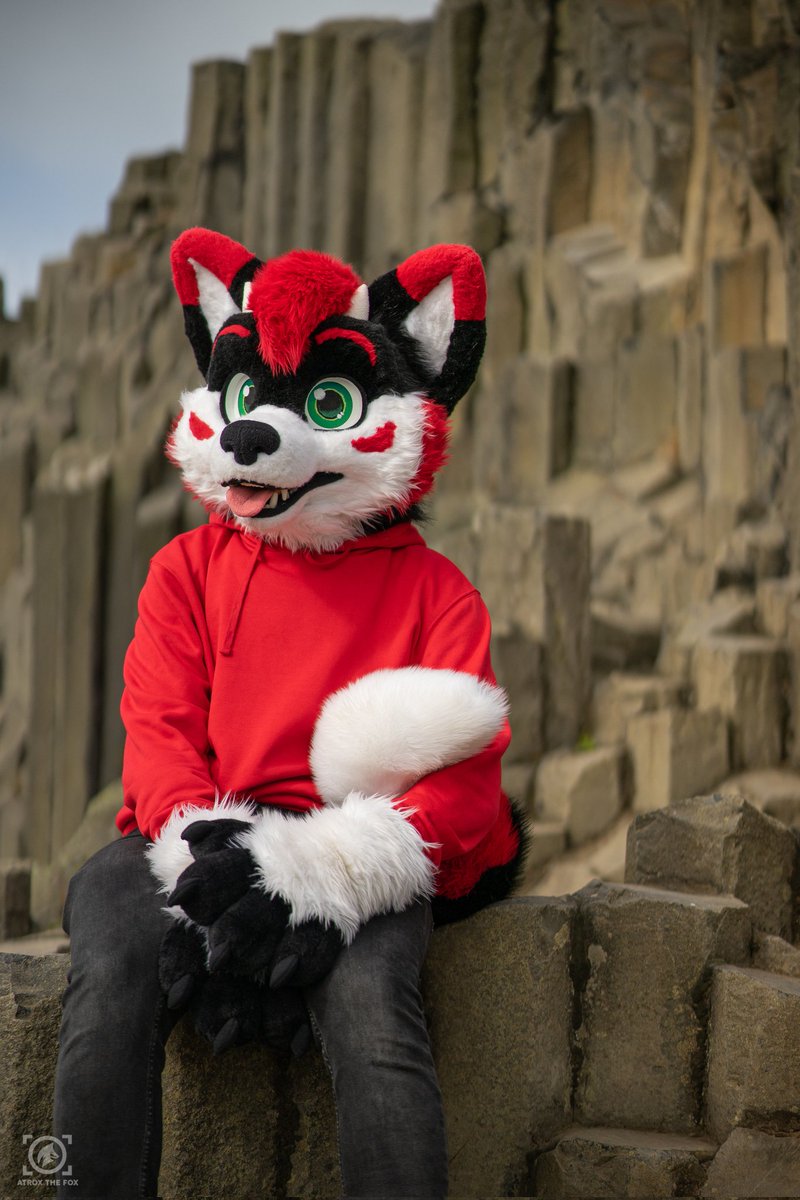 Ruby wishes you a happy #FursuitFriday ^^

🦊 <a href="/RubyDrolf/">Ruby</a>
📷 Sony Alpha A7 II