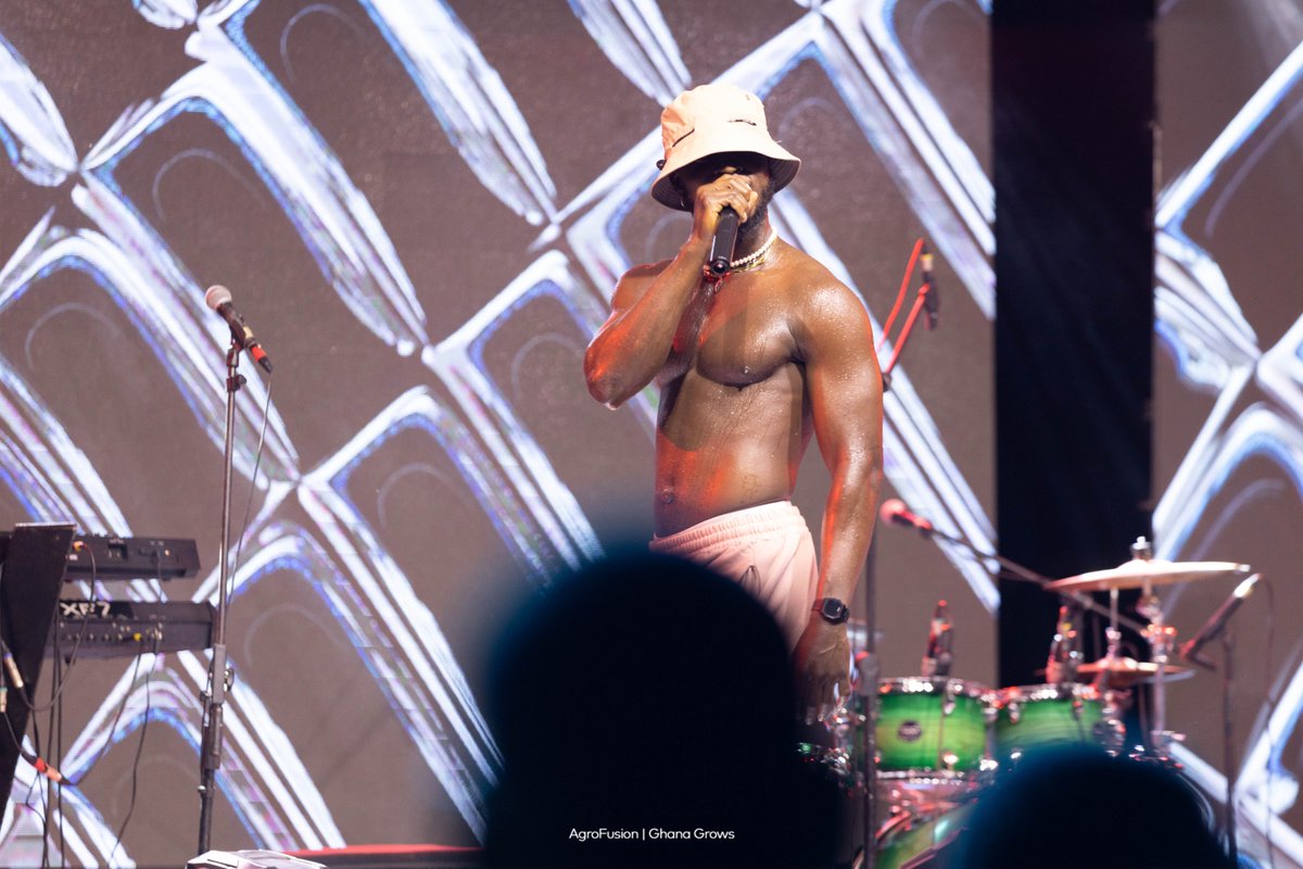 GhanaGrows's tweet photo. Shirtless Mc coming through with heat and fire!!!
AgroFusion 🔥🔥🔥is still ongoing
#agrofusion #springboardroadshow #ghanagrows #agriculture #festival #decemberparty https://t.co/DoKDt93z69