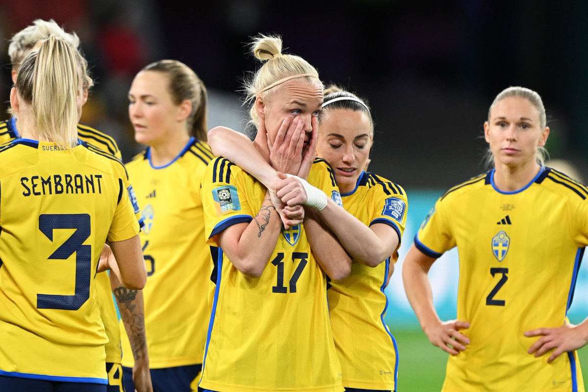 WGolazo's tweet photo. SWEDEN WILL NOT QUALIFY FOR THE 2024 OLYMPICS. 😳

The silver medalists from Tokyo 2020 and recent third-place finishers at the 2023 World Cup will be at home this summer. 😱 https://t.co/CT6gVKfeNg