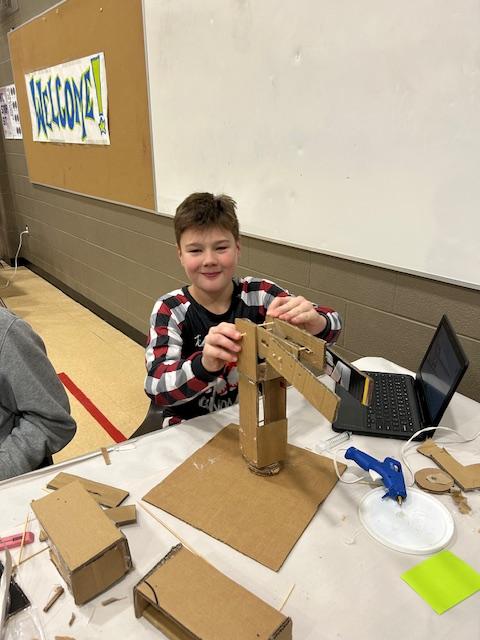 skillsontario's tweet photo. Recently, 85 students made hydraulic cranes during a #JunkDrawerRaces event organized by the @KPDSB_Schools! 🏗️ Skills Ontario is happy to see school boards participate in this inclusive event directly tied to the #Ontario curriculum. #skilledtrades #kpdsb #kpdsbpathways https://t.co/fhTQmWIABg