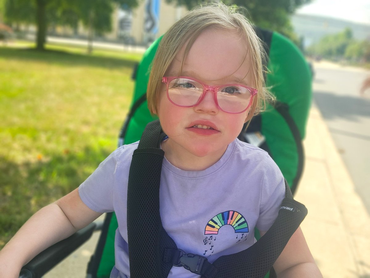 VarietyKids's tweet photo. ""We didn't even make in the door. Once we arrived home, Mikki immediately wanted to go for a walk. I can't  thank you all enough for all that you do. This opens up a whole new world for us!" #mystroller #adaptivestroller #onthego #safety #family https://t.co/1o8lu5Os0q