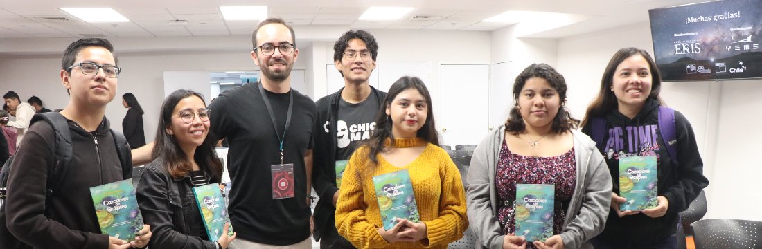 VriicUsach's tweet image. 🪐🌌 El Dr. Sebastián Pérez, astrónomo e investigador @usach, tuvo una destacada participación en la Feria Internacional del Libro de Guadalajara  

🌟 Ccompartió sus perspectivas sobre la #ciencia espacial y su obra literaria de #astronomía

◼️ Detalles: bit.ly/46EJZVp