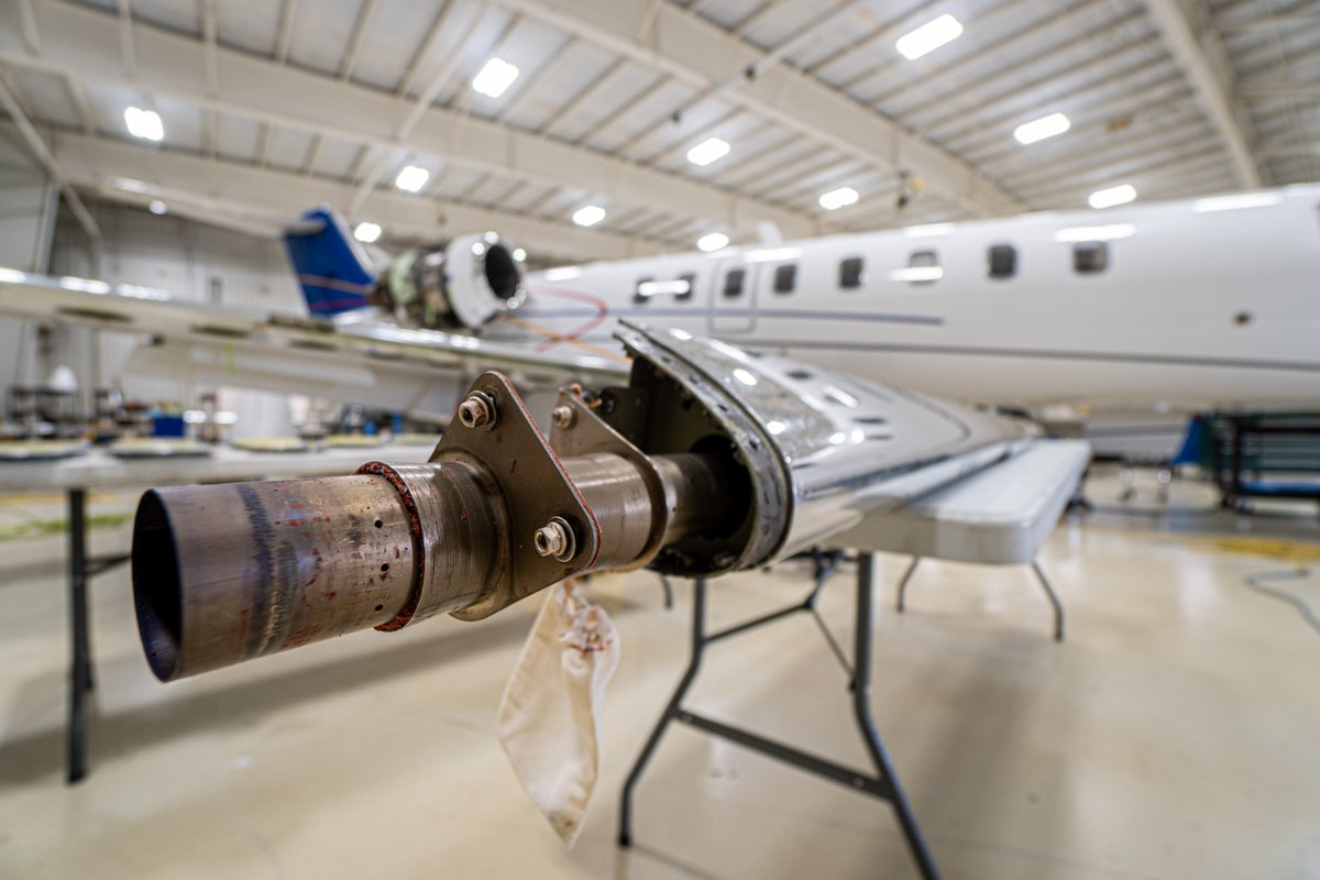 FlightstarCMI's tweet photo. Leak checks on an anti-ice tube and rivet repairs on the leading edge of a #Learjet 45  🔎✈️

#MRO #Learjetexperts #Learjet https://t.co/ob1WpFaHRP