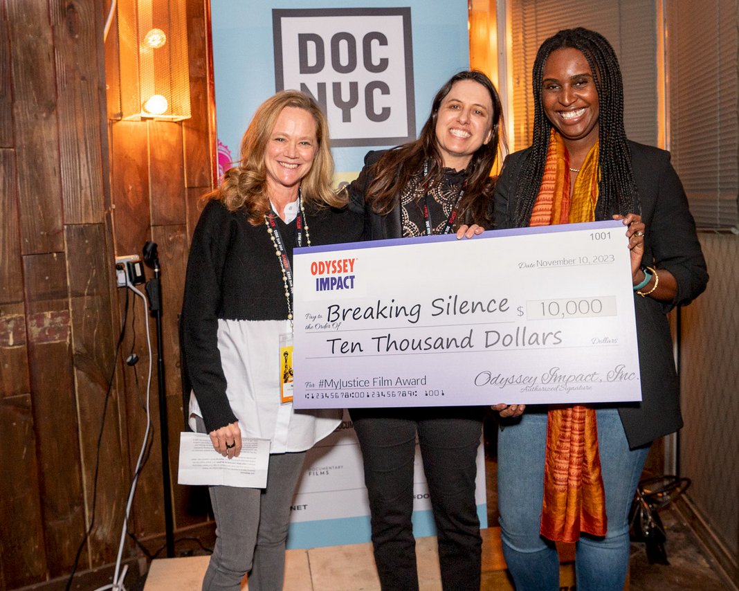 OdysseyImpactNY's tweet photo. Breaking Silence unravels the impact of unspoken trauma, incarceration, and the remarkable path to advocacy and family recovery. We're proud to celebrate this 2023 #MyJustice Film Award winner and continue our impactful work in 2024! @odysseyimpactnyc
@docnycfest @paramountco https://t.co/cFjzFruCBy