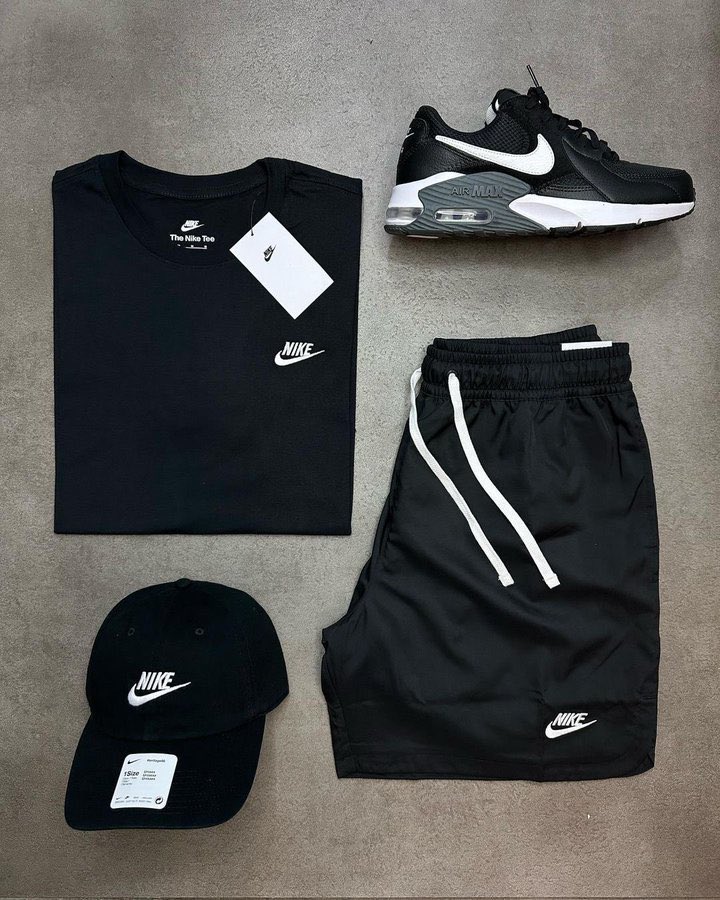 Nike All Black 🖤