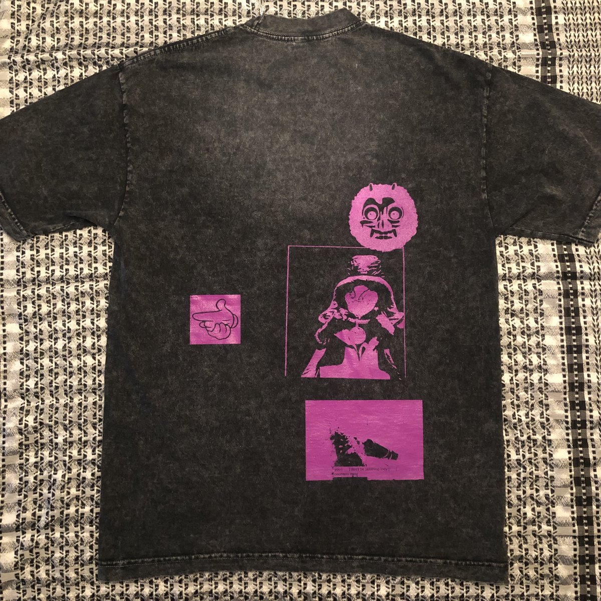 PURPICIDE's tweet photo. BC Friday drop #2
MERRY WICKMAS (XMAS is packed tf up)
in celebration of Shawn Wick aka #KINGOFSAMPLES
art/design by me
https://t.co/QihSiZQNlj
multi-color XL silkscreened front+back print
6.5oz cotton mineral washed t-shirt
made in LA, printed in NYC
FREE SB https://t.co/xSNPYRGwNY