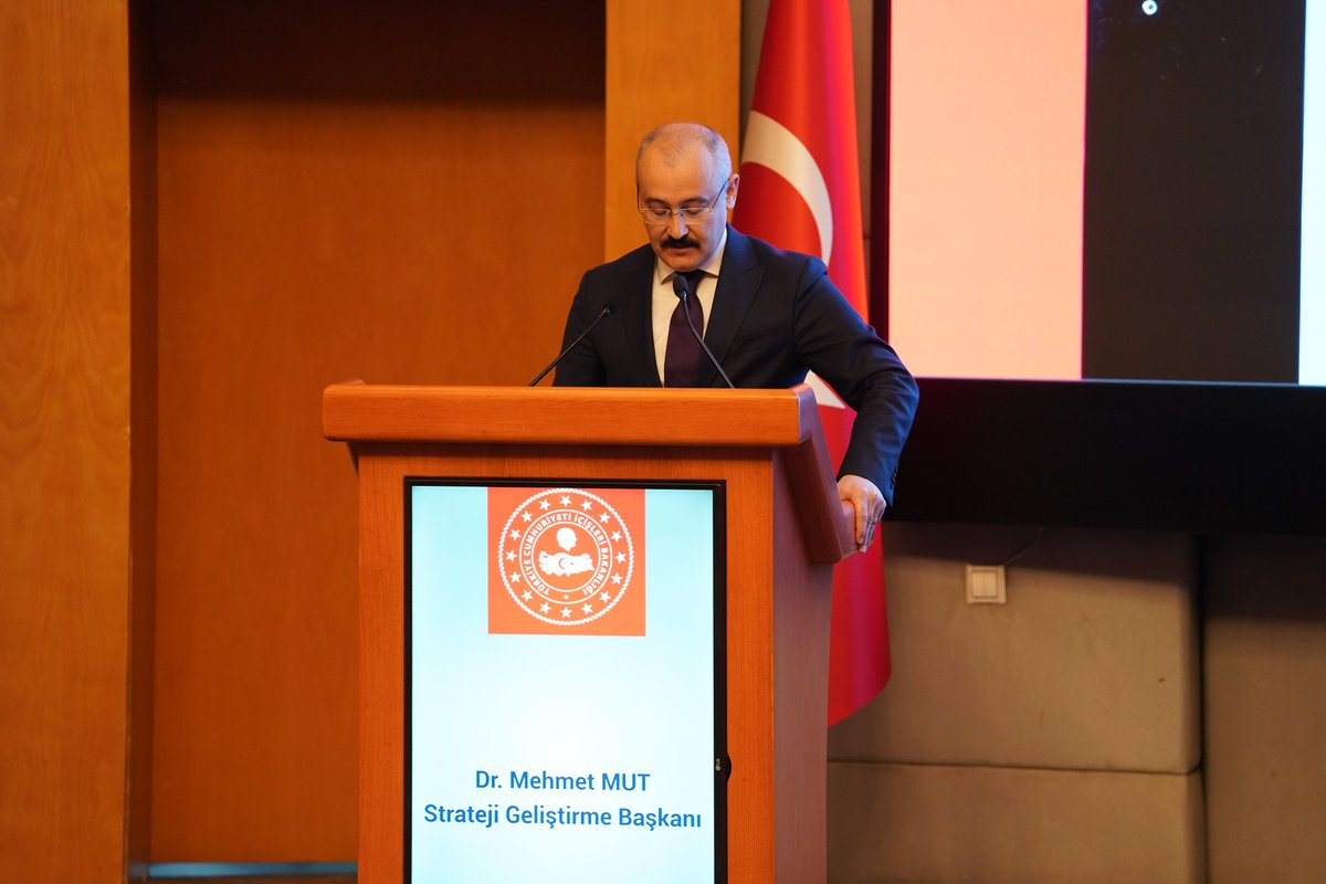 Sn. Bakanımız <a href="/AliYerlikaya/">Ali Yerlikaya</a>'nın talimatlarıyla 2 günlük “Yatırım İzleme ve Koordinasyon Başkanlıklarının Mali Denetimi Eğitimi” düzenlendi.
Proğram; Bakan Yardımcımız <a href="/av_mehmetsaglam/">Mehmet Sağlam</a>'ın  riyaset ve teşrifleriyle, Sayıştay Başkanlığı’nın destek ve katkılarıyla tamamlandı.