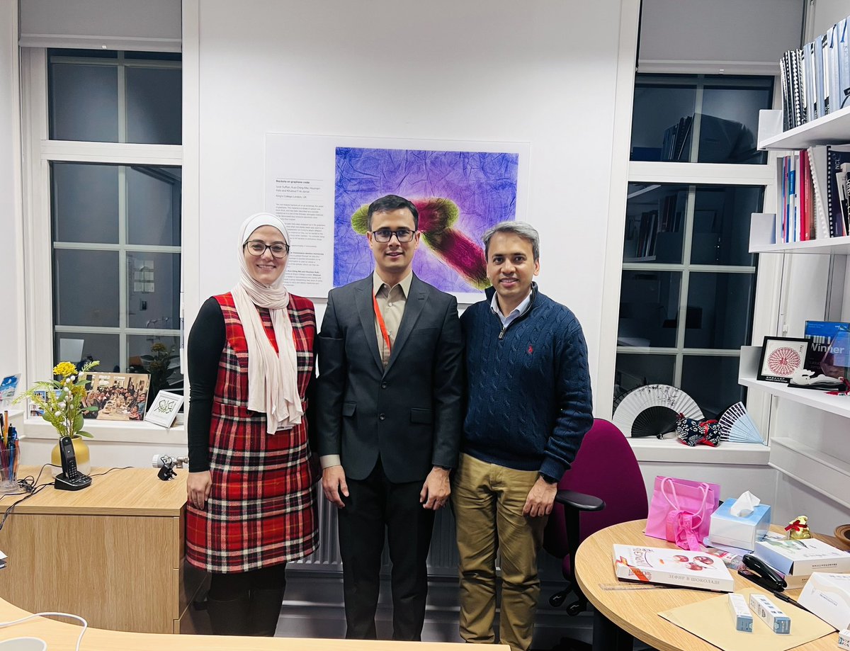 m_mahbub_hasan's tweet photo. I am so happy to share with you all that I have defended my PhD thesis today. On this happy occasion, I want to thank @MRahmanLab, Prof @MirazRahman and Prof @aljamal_khuloud for supervising my work and @commschols and @KingsCollegeLon for funding my studies. 🙏 https://t.co/XSPXiTL3VE