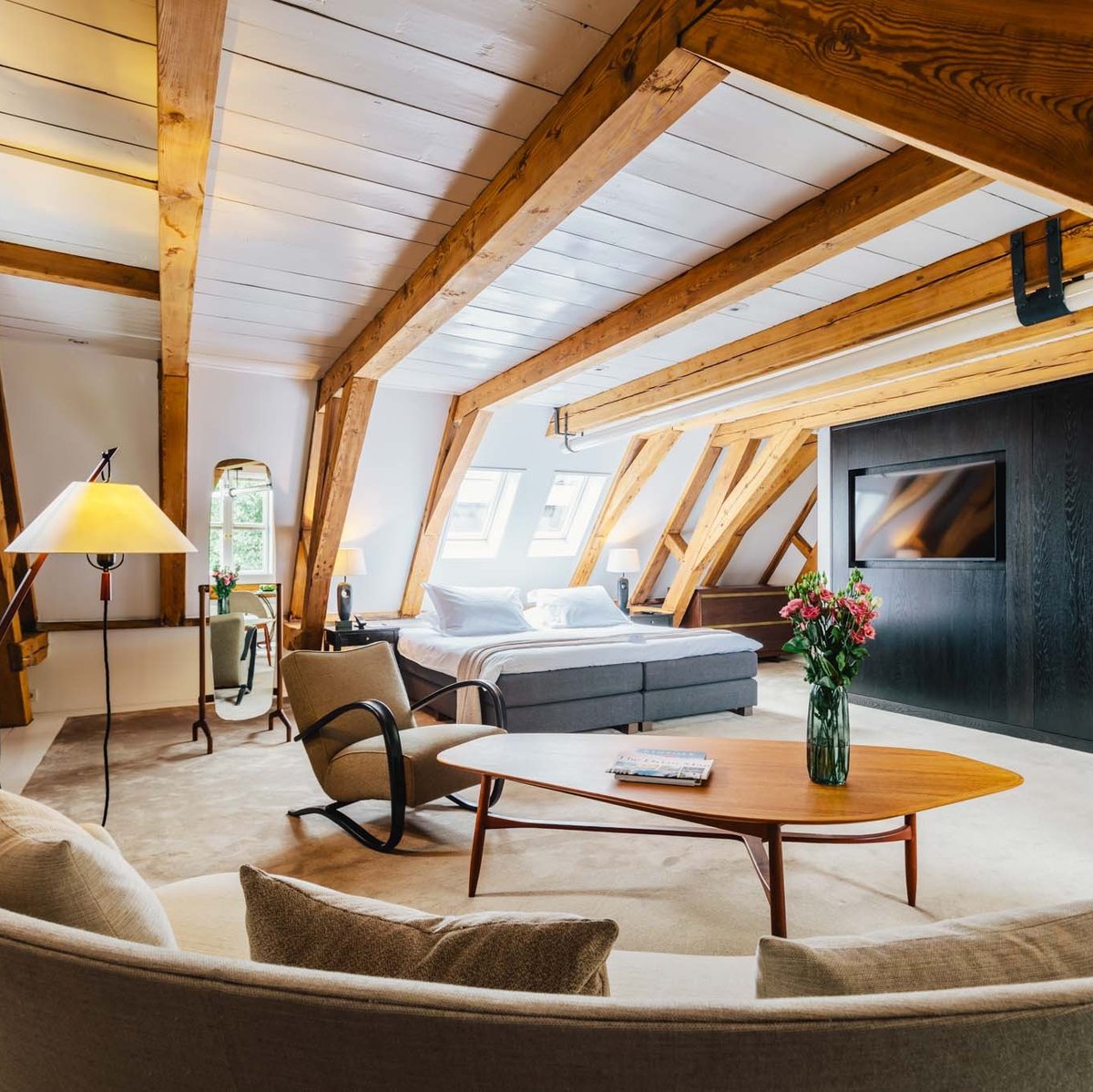 elite_traveler's tweet photo. *Suite of the Week*

Spread between two 17th-century canal houses, five-star boutique hotel The Dylan offers a moment of quiet amidst the bustling streets of Amsterdam. 

Take a look: https://t.co/4EQJdeMVfW

#ElitePartner #TheDylan https://t.co/dFNSqcNaV0