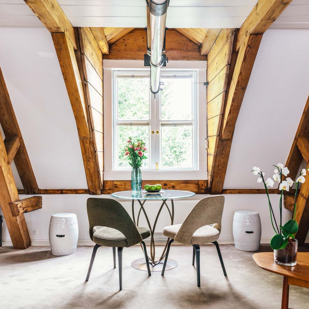 elite_traveler's tweet photo. *Suite of the Week*

Spread between two 17th-century canal houses, five-star boutique hotel The Dylan offers a moment of quiet amidst the bustling streets of Amsterdam. 

Take a look: https://t.co/4EQJdeMVfW

#ElitePartner #TheDylan https://t.co/dFNSqcNaV0
