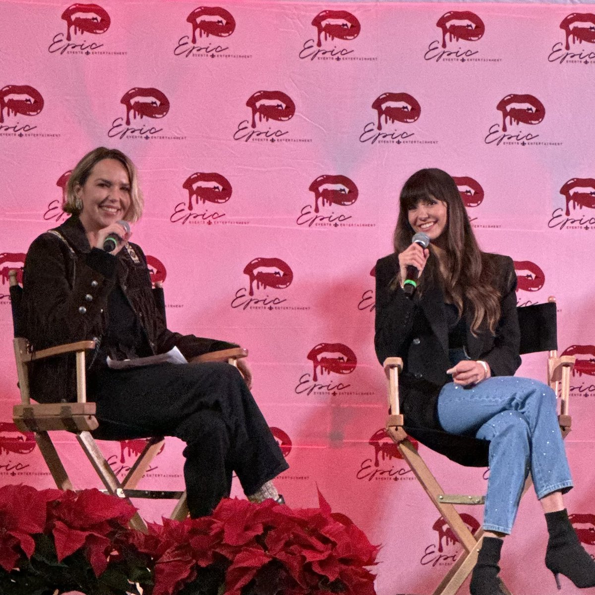 custom_series's tweet photo. Panel Arielle Kebbel, Nina Dobrev, Trent Ford, Daniel Gillies &amp; Marguerite MacIntyre https://t.co/0o7yvLp2XN