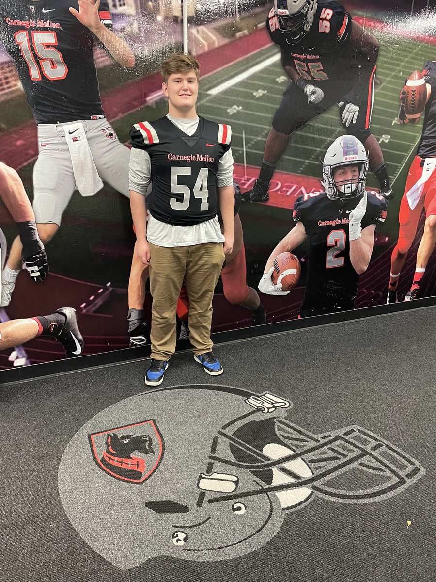 liamsweeney54's tweet photo. Had an amazing time at Carnegie Mellon University! Thank you @CoachAndyHelms for giving me and amazing tour and @CoachRyanLarsen for talking to me. Go Tartans! https://t.co/kbQUHYYZUI