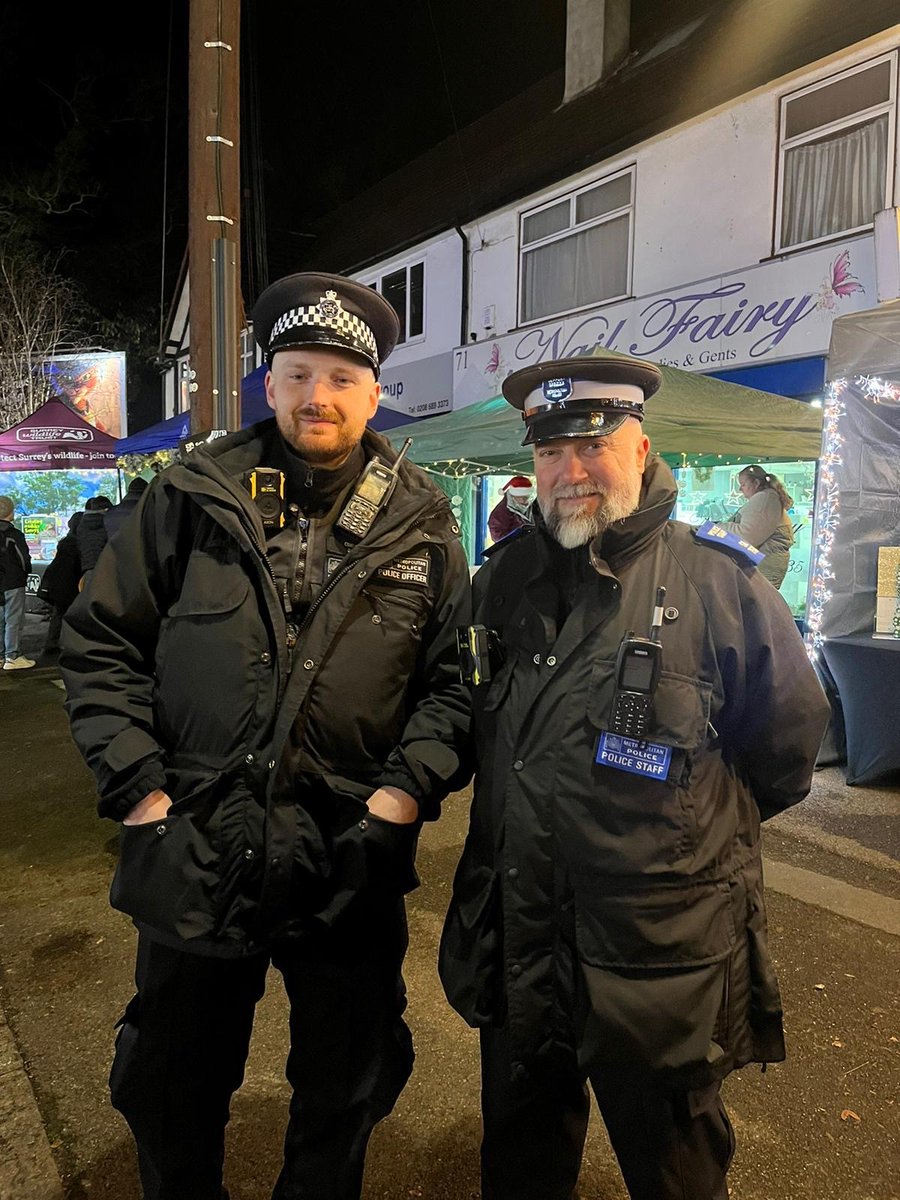 Officers attended Yule Fest at Carshalton Beeches engaging with attendees 🎄