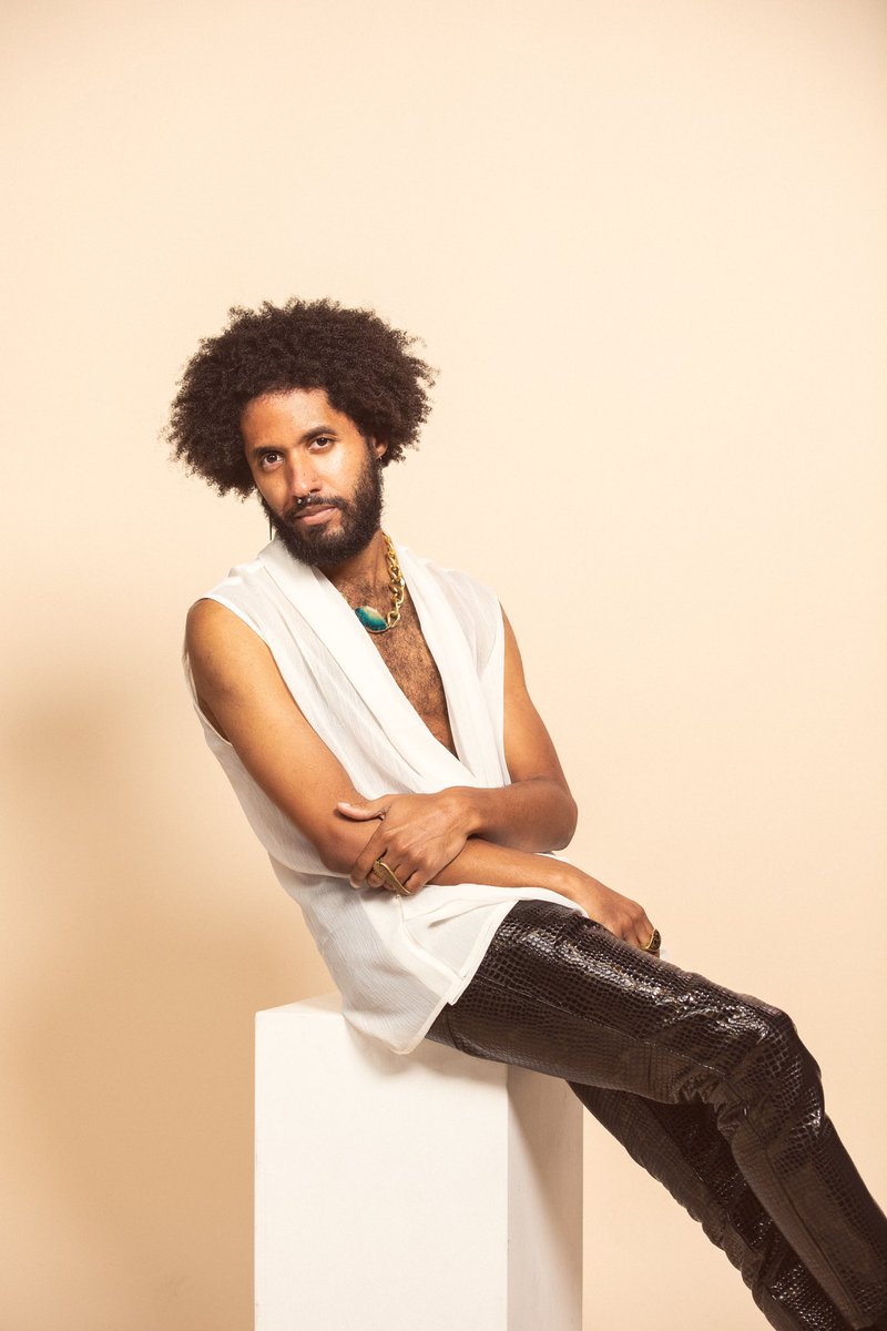 nick__nogueira's tweet photo. New Work w/ @MrLoveBallad https://t.co/yWWUfED91t