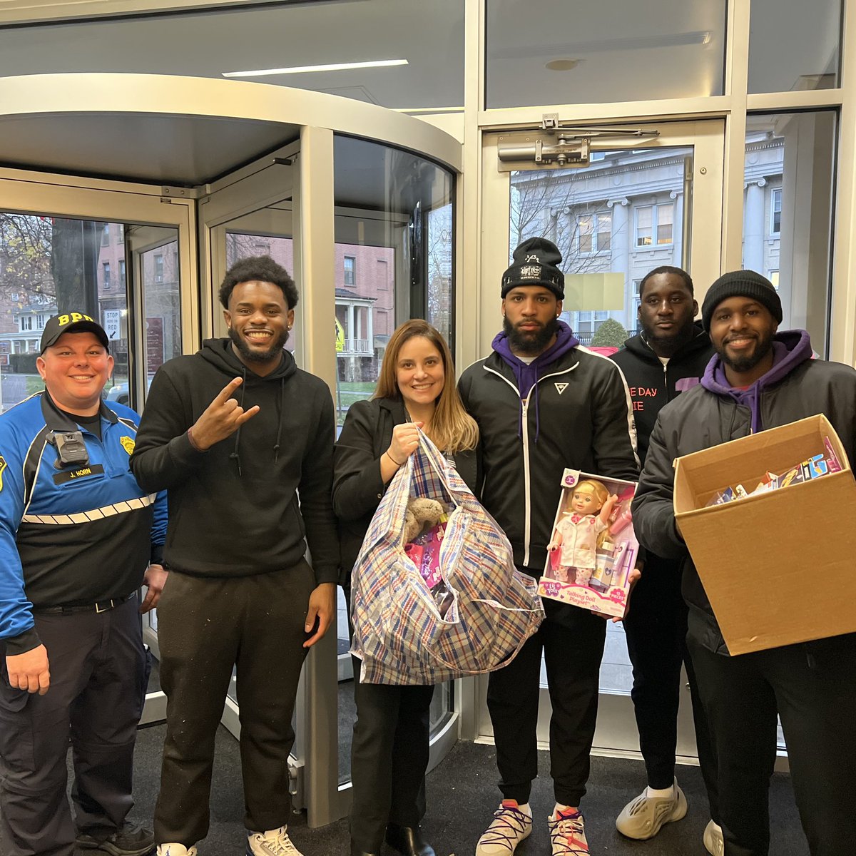 BloomfieldNJPD's tweet photo. Thank you to the students and staff of Bloomfield College of Montclair State University for organizing a toy collection event to support our Toy Drive. There’s still time to donate and/or register. For info, please contact us at communitypolicing@bloomfieldnjpd.com https://t.co/VwuGfnxkKS