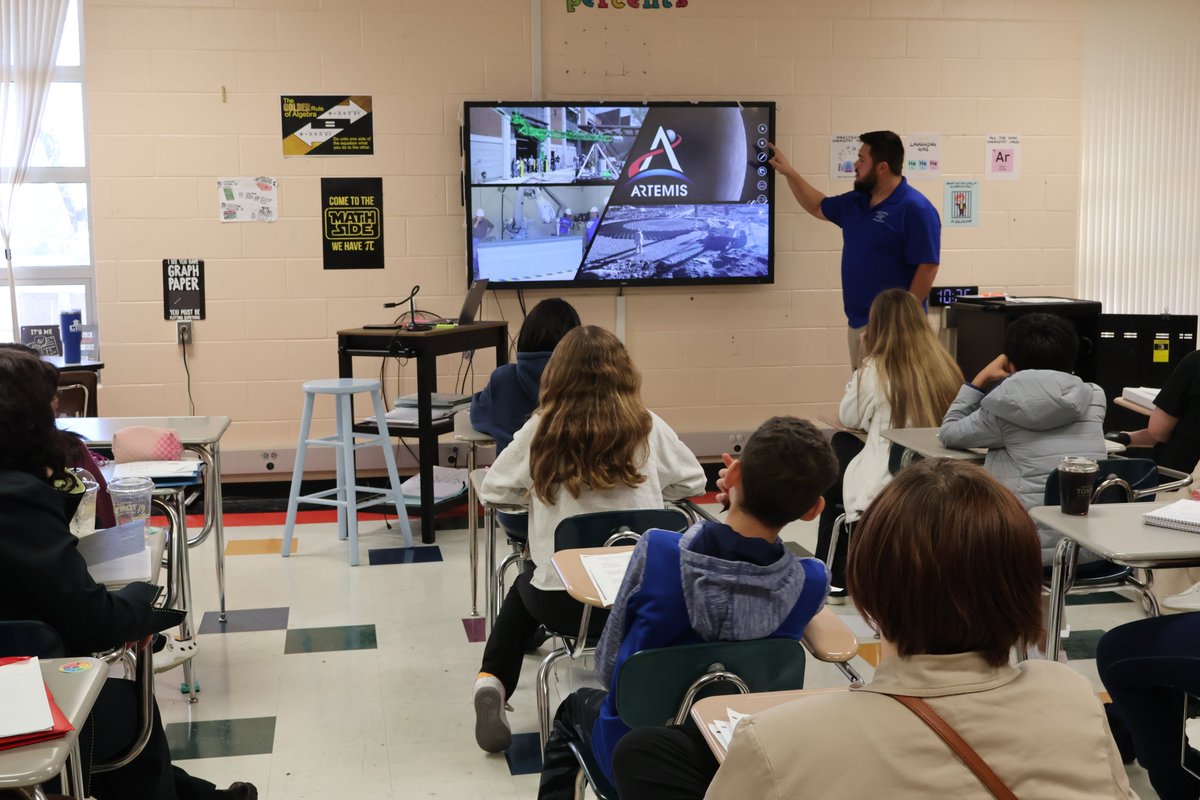 BedCoSchools's tweet photo. #ThomasMagnetSchool 6th & 7th graders recently participated in #STREAM days, where they explored various careers! They will choose a career to research for their yearly #ShowcaseNight as part of their end-of-year requirements. #CTE #StudentSuccessIsOurWhy #BedfordCountySchools https://t.co/HjcwqZOcVU