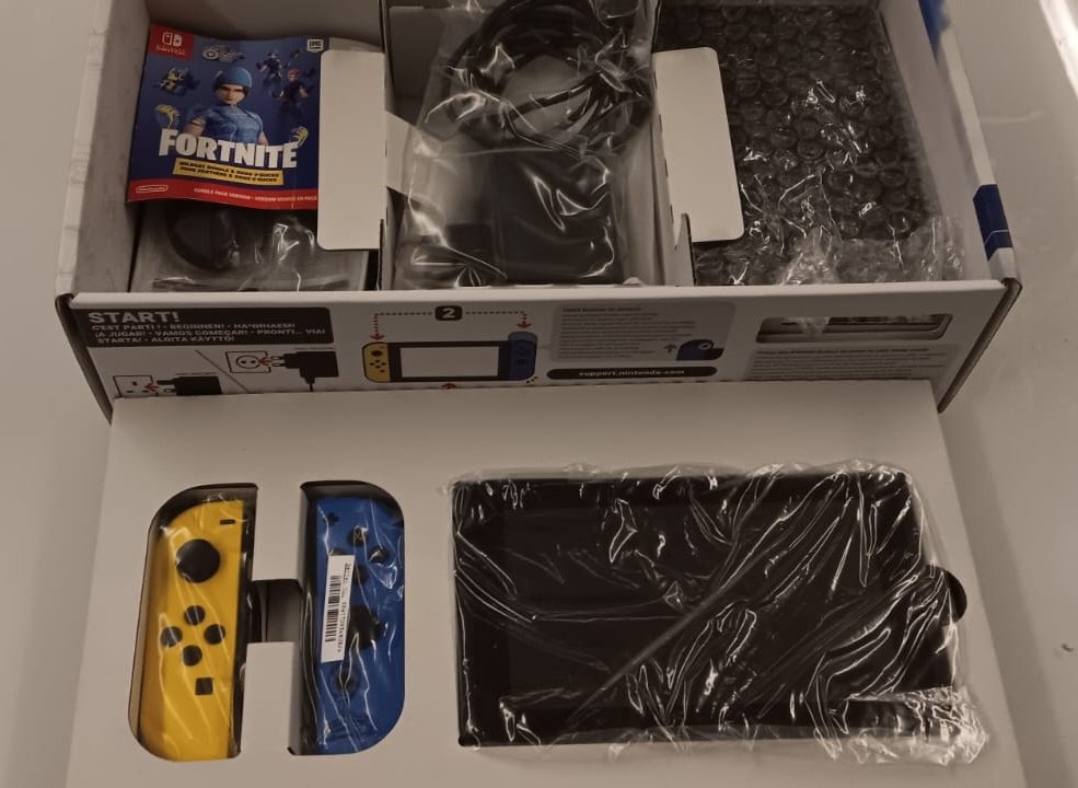 GPHeremis's tweet photo. Que me toque una Nintendo Switch en una rifa, regalársela a mi hermana y ver su cara de felicidad ... Eso sí, me ha saqueado 9 juegos de switch (si, tengo juegos de switch sin tener switch) 🤣🤣🤣

@Lucia9797 https://t.co/Fl5d9JIFyP