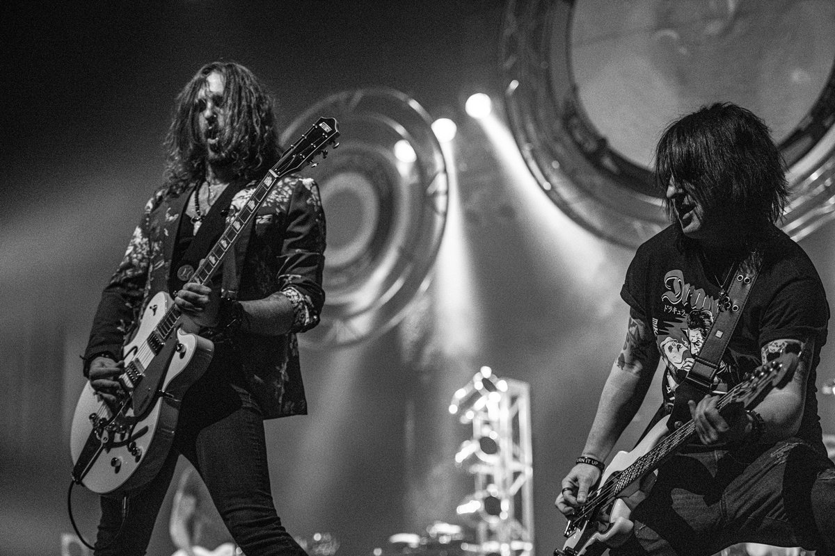 Love and a .38 tweet media