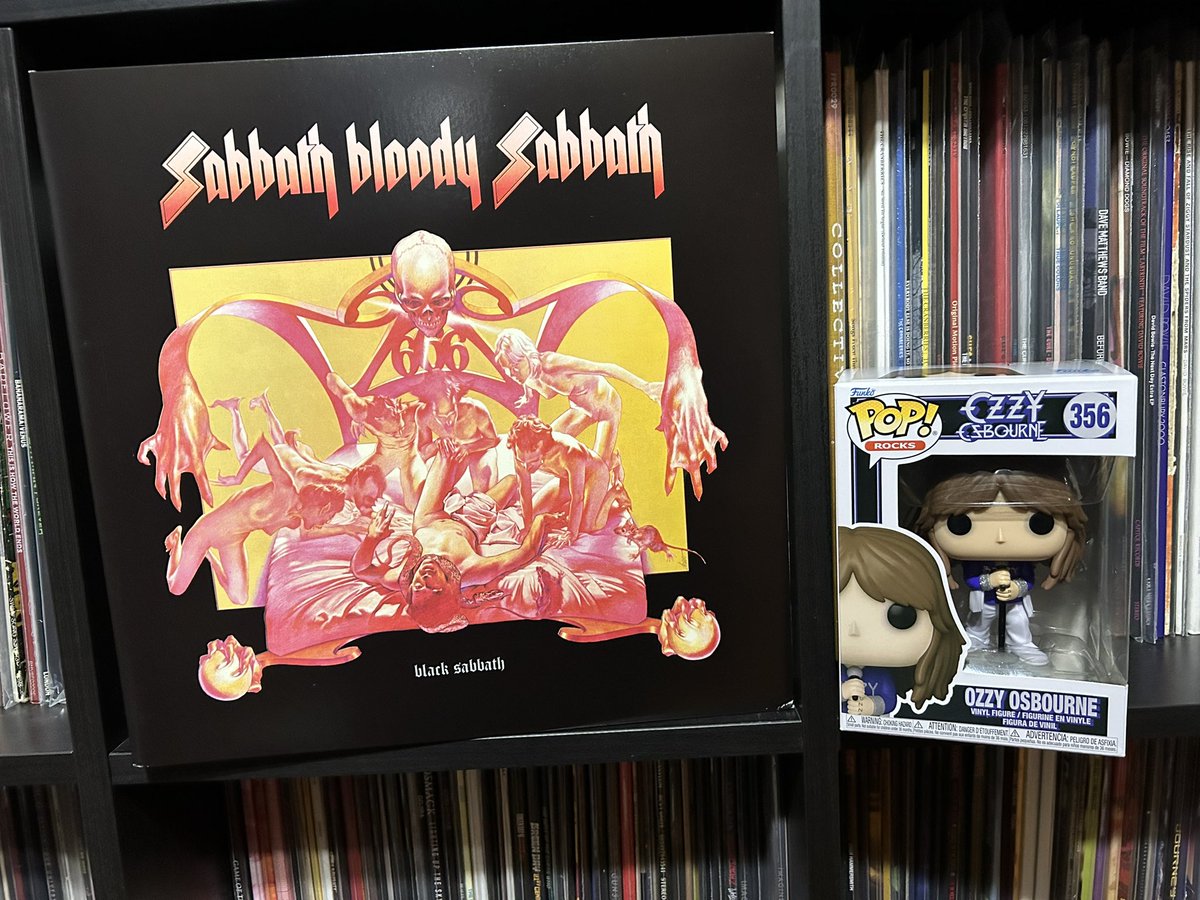 Caltops78's tweet image. Found it @Czar321 🙌 Ozzy just happened to be at the shop as well.
Thanks @DownNthevalley
