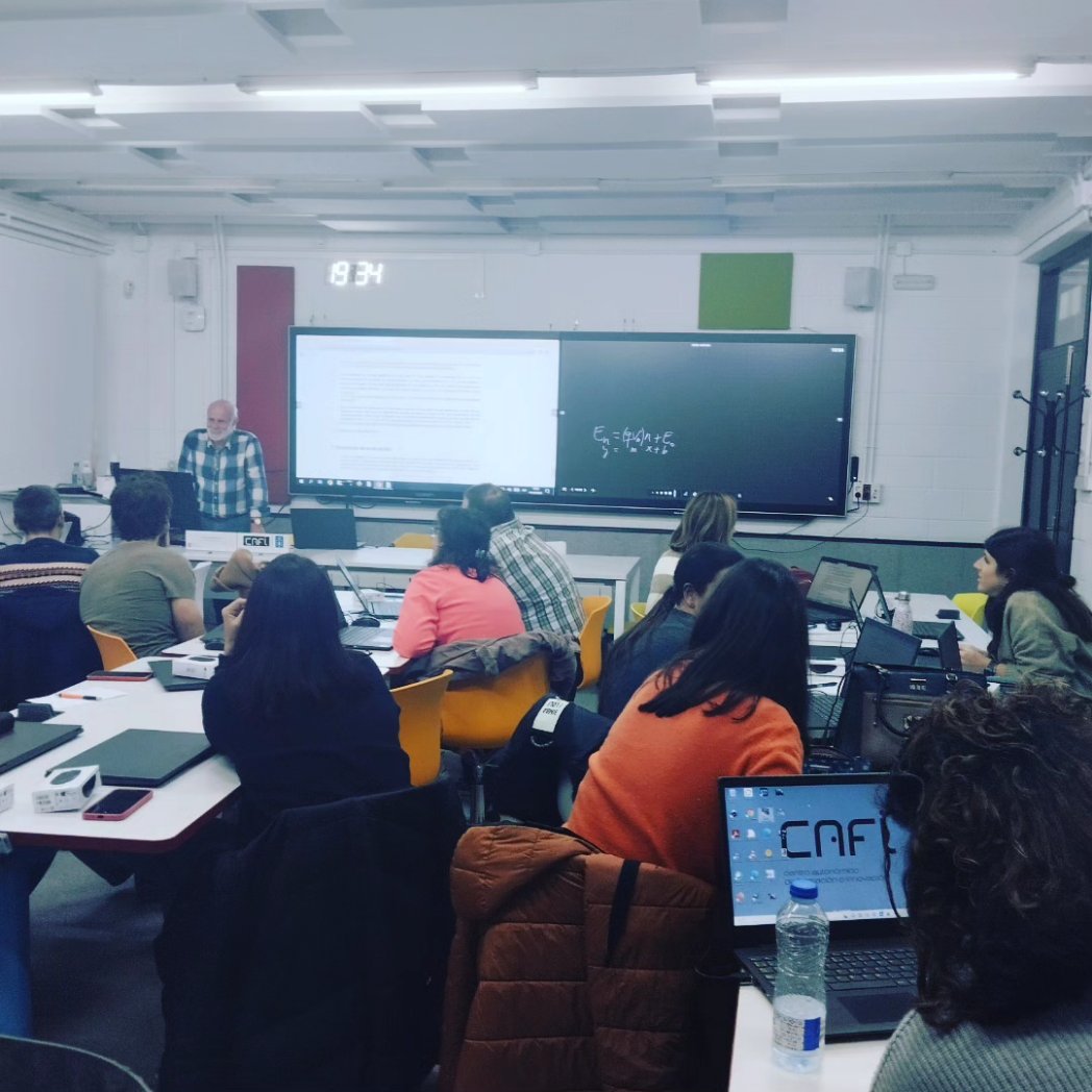 CAFIgalicia's tweet photo. Remata a actividade S2301093_Prácticas de física de 2 Bacharelato nas probas ABAU cunha sesión adicada ás prácticas virtuais. #CIUG https://t.co/SLFoW1TNXo